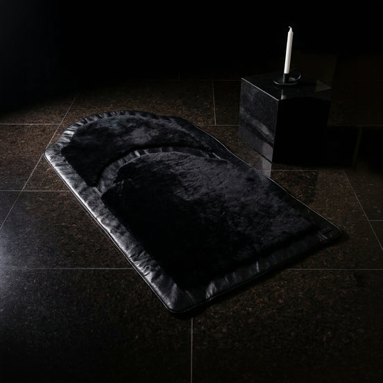 Miras Quasar Yay Siyah Desenli Namaz Seccadesi