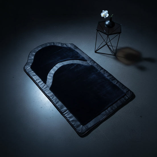 Miras Quasar Yay Lacivert Desenli Namaz Seccadesi